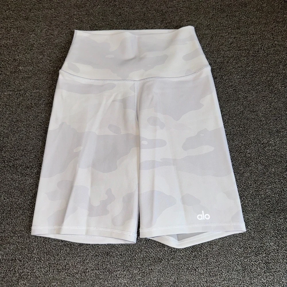 Alo Yoga High Waist Biker Shorts White Grey Camo Small Activewear Gorpcore Yoga